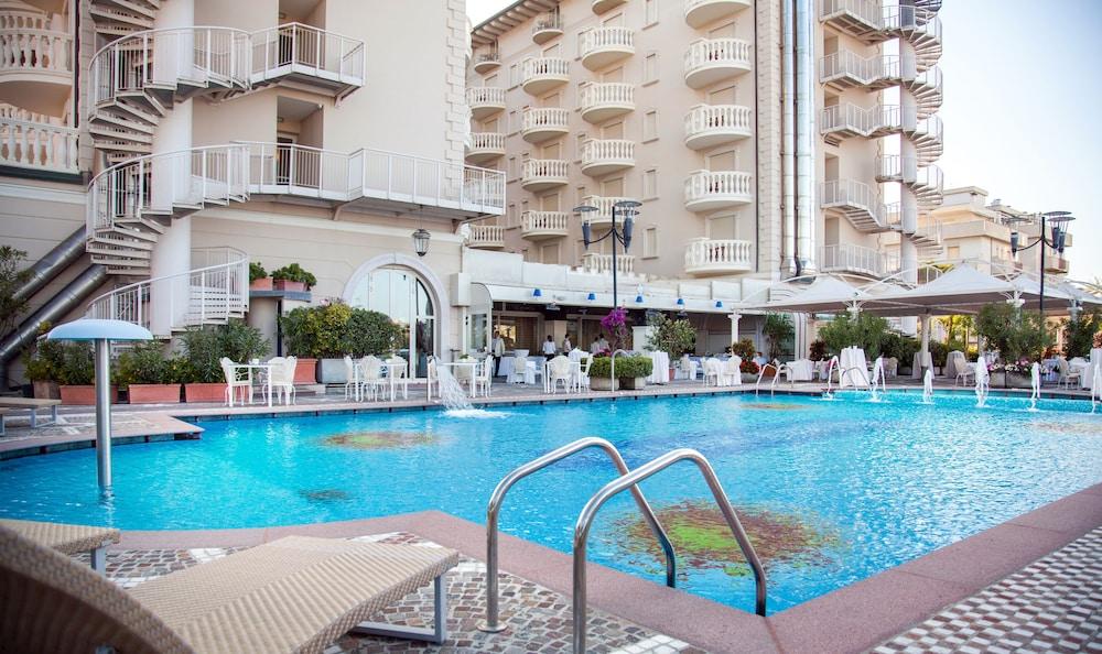Palace Hotel Milano Marittima Eksteriør bilde
